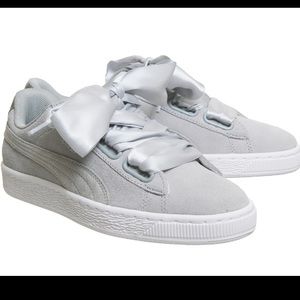 Puma Suede Heart Safari Sneaker
